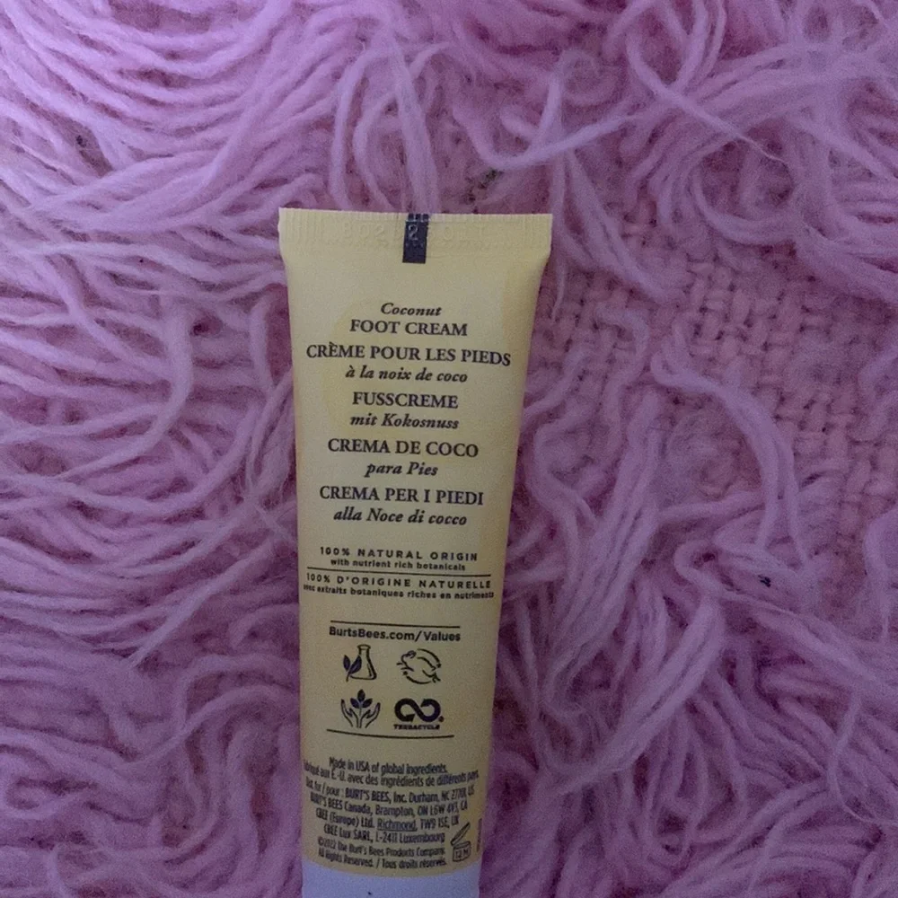 Berts bees bundle💛!! - Picture 4 of 5